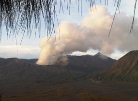 Awas Bromo, Pemkab Probolinggo Siapkan Kentongan & Sirine