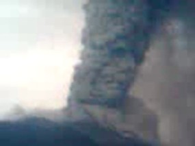 Warga Lereng Merapi Dihebohkan Video Awan Panas Berbentuk Pocong