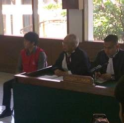 Sidang Kedua Ariel Berjalan Singkat