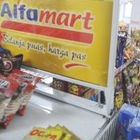 Menghimbau Alfamart Sekaran Semarang Menyewakan Halaman Kembali