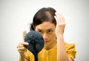 Mengobati Rambut Rontok dengan Nutrisi Tepat