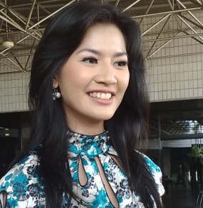 Asty Ananta Serius Jadi Penyanyi Rock n Roll