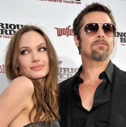 Jolie-Pitt Rayakan Ultah Pax Thien di Atas Kapal