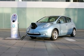 Mobil Terbaik di Eropa Sebuah Mobil Listrik