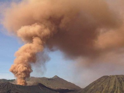 Langit Bromo Berubah Warna