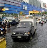 Jalur Tergenang, Bus TransJ Kampung Melayu-Ancol Berputar di Jembatan Merah