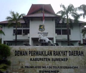 Diduga Ulah Makhluk Halus, Kantin DPRD Sumenep Berantakan