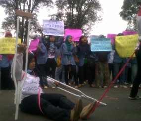 6 Perempuan Penyandang Cacat Diseret Pria Tinggi Besar