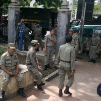 Aparat Gabungan Jaga Ketat Kawasan Alun-alun Bandung