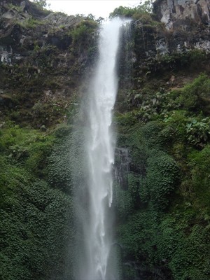 Sensasi dan Legenda Air Terjun Coban Rondo