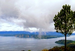 Puncak Pesona Danau Toba dari Hutaginjang