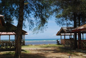 Pantai Charlita Nias