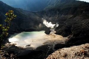 Eksotiknya Tangkuban Perahu