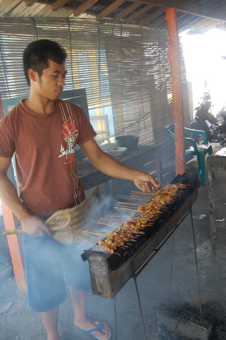 Sate Ambal Kebumen, Sate dengan Bumbu Tempe