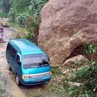 Longsor, Jalur Lintas Kabupaten Pacitan - Wonogiri Putus