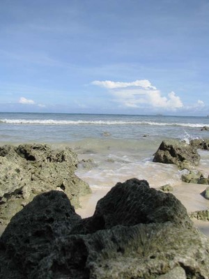 Tanjung Lesung: Mendung dan Cerah Bergantian