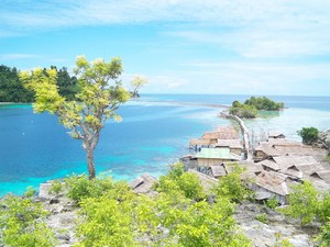 Berkunjung ke Kampung Bajo