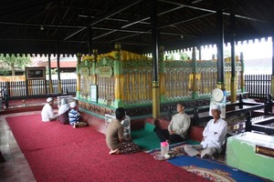 Jejak Keramat Di Makam Sultan Suriansyah