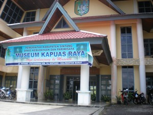 Tersihir Pesona Museum Kapuas Raya
