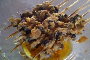 Bia Kolobi, Sate Keong Tondano