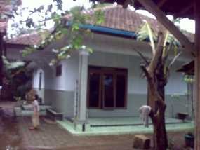 Warga Datangi Rumah Abu Tholut karena Penasaran