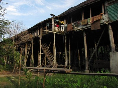 Rumah Betang Sungulo Apalin