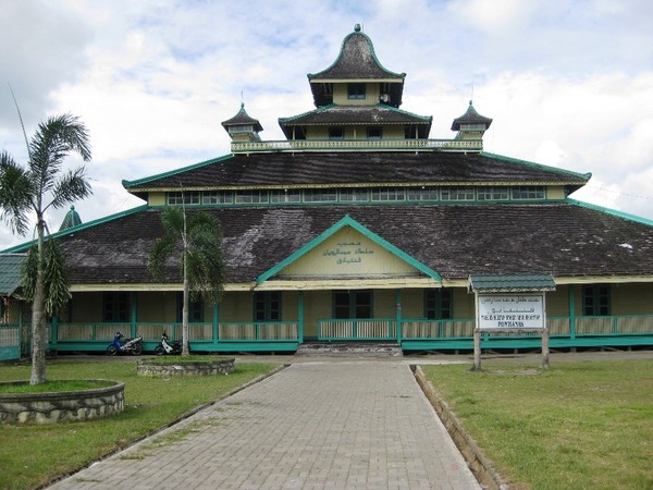 Keraton Pontianak dan Masjid Sultan Syarif Abdurrahman Alkadrie