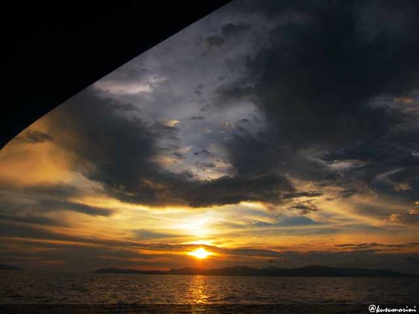 Terbenamnya Matahari di Waigeo, Raja Ampat
