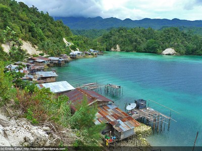Sarawandori: Danau dan Laut Jadi Satu