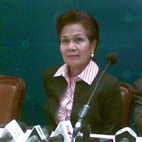 Miranda Goeltom: Karyawan BI Punya Hak Pilih Pindah OJK atau Tetap