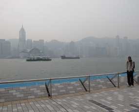 Sensasi Angin Pagi di Avenue of Stars