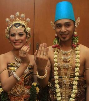 Giring Nidji Ngaku Cynthia Sudah Hamil 30 Minggu