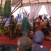 Maestro Tembang Sunda Hibur Warga di Monumen Juang