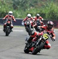 Biar Tidak Arogan, Pemilik Moge Adu Balap di Sentul