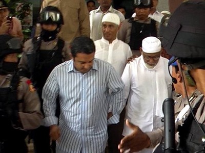 Baasyir Dibawa ke Kejari Jaksel  