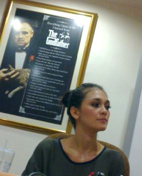 Hari Ini, Luna Maya Juga Akan Jadi Saksi Sidang Ariel