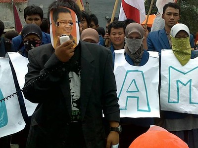 Kuliah Umum SBY di ITS Didemo