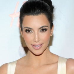 Kim Kardashian Ingin Tetap Jomblo Sepanjang 2011