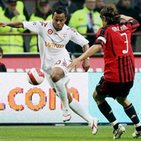 San Siro Tidak Angker Buat Serigala