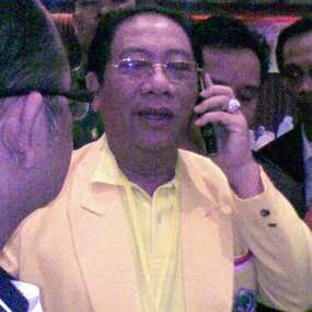 Pilgub 2013 Golkar Terbuka untuk Koalisi