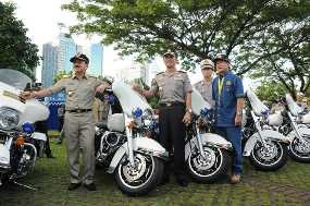 Foke Beri Bantuan 7 Moge Bagi Ditlantas Polda Metro 