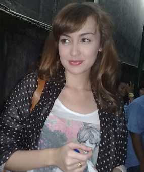 Rianti Cartwright Lebih Nyaman Rahasiakan Kehidupan Pribadinya