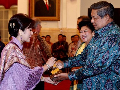 SBY Serahkan Penghargaan Bidang Industri