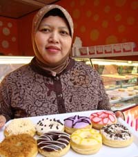 Fanina Ingin Donat Lezat Lebih Merakyat