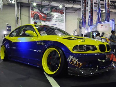 BMW E36 Yang Jago Drifting
