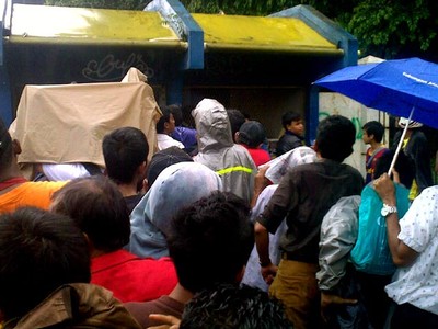 Basah Kuyup Demi Tiket Final