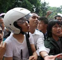 Seorang Pria Diamankan Polisi Usai Ricuh di GBK