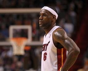 Duel Dua Kandidat Juara di Hari Natal