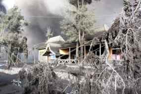 Diselimuti Abu, Pengusaha Hotel di Bromo Merugi Ratusan Juta