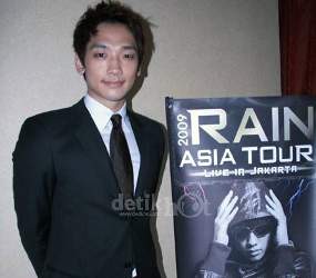 Rain Siapkan Album Sebelum Ikut Wajib Militer